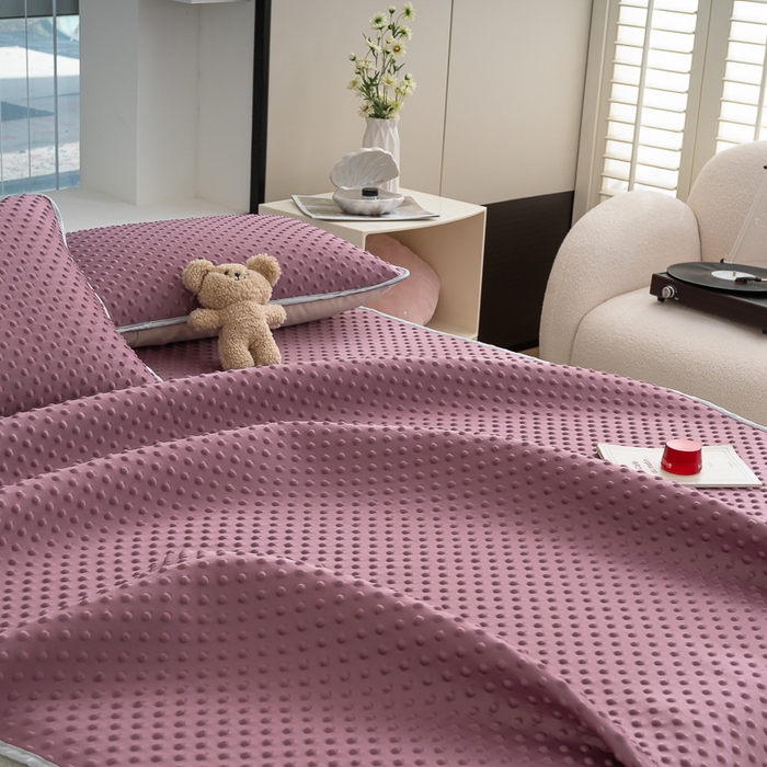 91家纺网 家纺一手货源 找家纺 梵克保罗 2025新款3D轻奢风直播网红热款凉感丝冰豆豆三明治复合床单款凉席两件套三件套 香芋紫