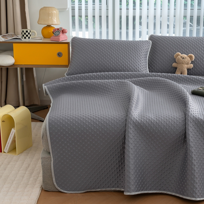 91家纺网 家纺一手货源 找家纺 梵克保罗 2025新款3D轻奢风直播网红热款凉感丝冰豆豆三明治复合床单款凉席两件套三件套 贵族灰