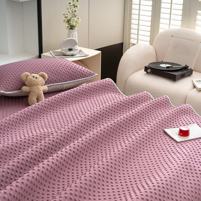 91家纺网 家纺一手货源 找家纺 梵克保罗 2025新款3D轻奢风直播网红热款凉感丝冰豆豆三明治复合床单款凉席两件套三件套 香芋紫