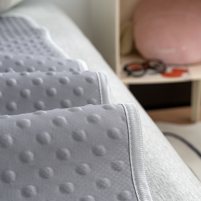 91家纺网 家纺一手货源 找家纺 梵克保罗 2025新款3D轻奢风直播网红热款凉感丝冰豆豆三明治复合床单款凉席两件套三件套 贵族灰