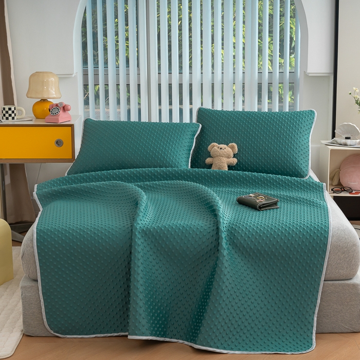 91家纺网 家纺一手货源 找家纺 （总）梵克保罗 2025新款3D轻奢风直播网红热款凉感丝冰豆豆三明治复合床单款凉席两件套三件套