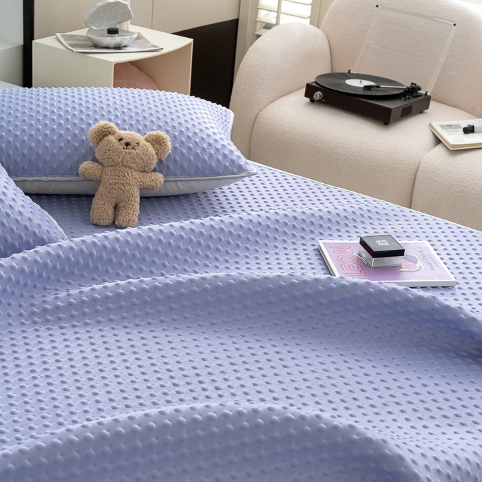 91家纺网 家纺一手货源 找家纺 梵克保罗 2025新款3D轻奢风直播网红热款凉感丝冰豆豆三明治复合床单款凉席两件套三件套 熏衣紫