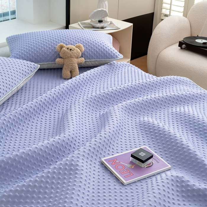 91家纺网 家纺一手货源 找家纺 梵克保罗 2025新款3D轻奢风直播网红热款凉感丝冰豆豆三明治复合床单款凉席两件套三件套 熏衣紫