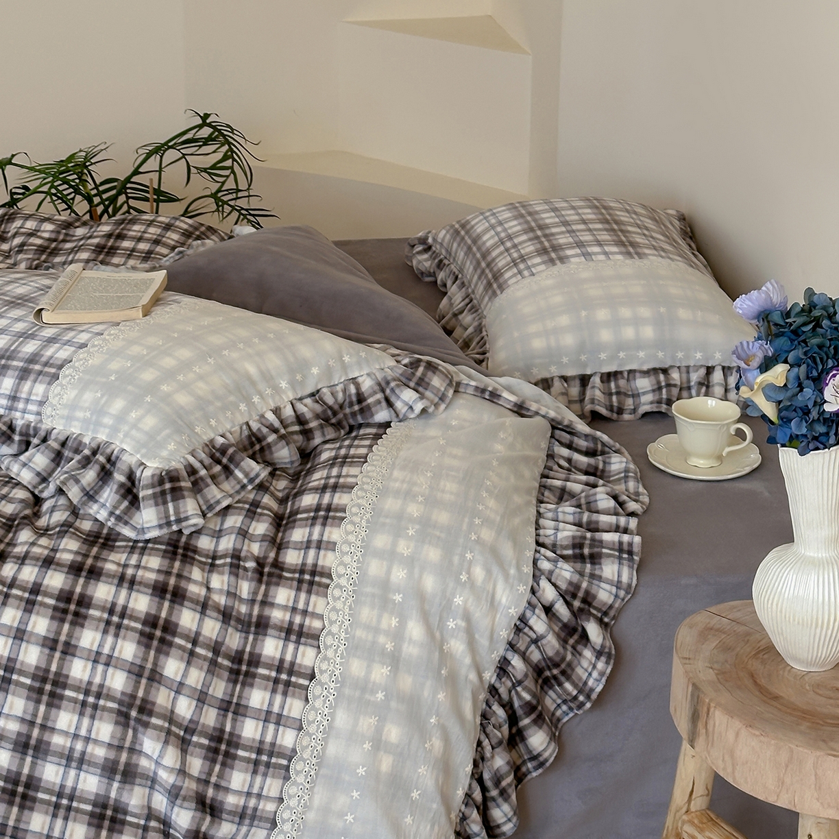 91家纺网 家纺一手货源 找家纺 （总）优悦生活馆 2025新款牛奶绒百褶荷叶花边四件套