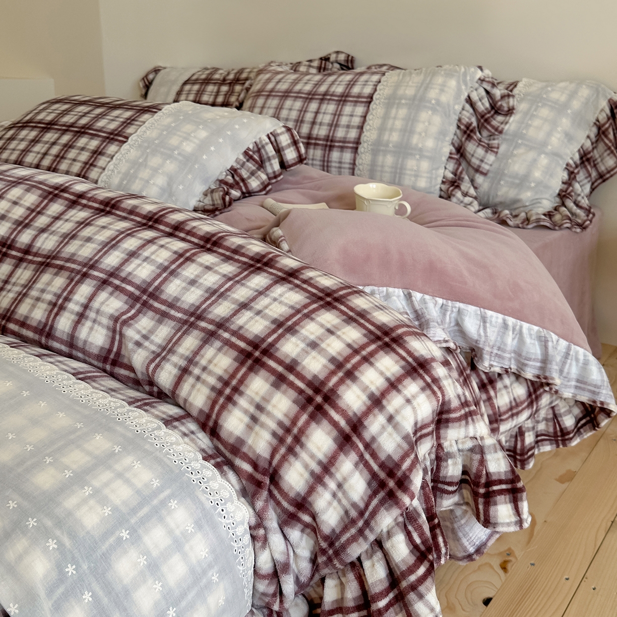 优悦生活馆 2025新款牛奶绒百褶荷叶花边四件套 南法假日-红