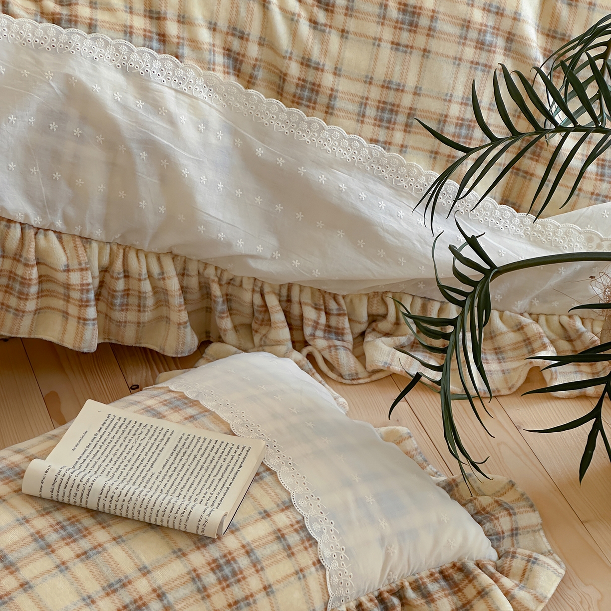 91家纺网 家纺一手货源 找家纺 优悦生活馆 2025新款牛奶绒百褶荷叶花边四件套 南法假日-黄