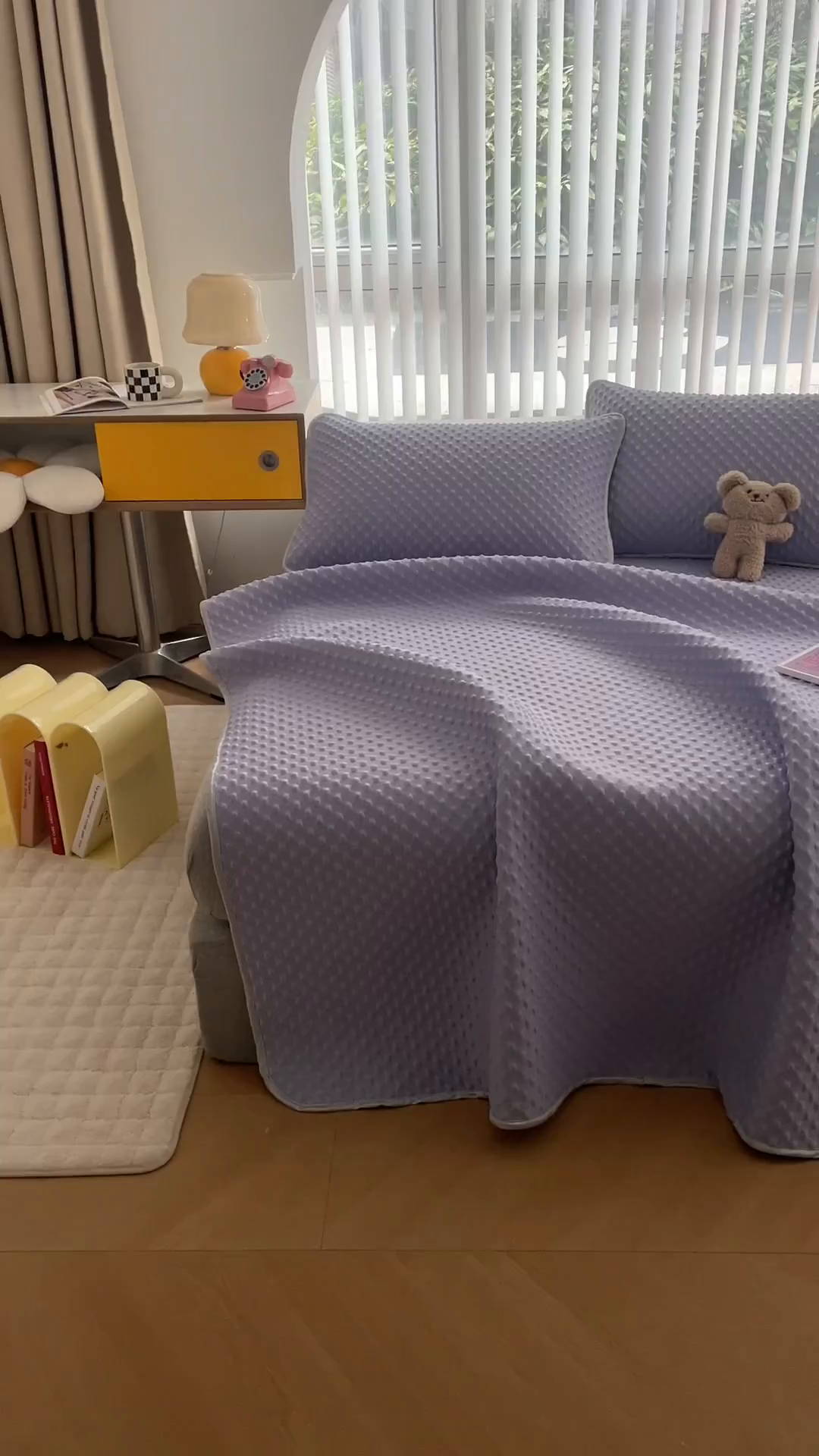 91家纺网 家纺一手货源 找家纺 梵克保罗 2025新款3D轻奢风直播网红热款凉感丝冰豆豆三明治复合床单款凉席两件套三件套 熏衣紫