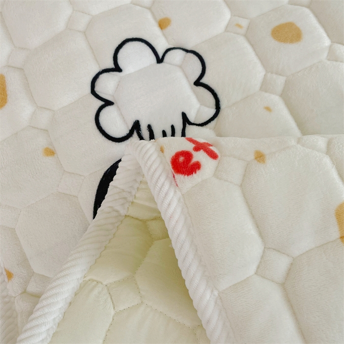 91家纺网 家纺一手货源 找家纺 禧缘家纺（原梦想家） 2025新款儿童牛奶绒夹棉床垫（可定制） 厨师小狗