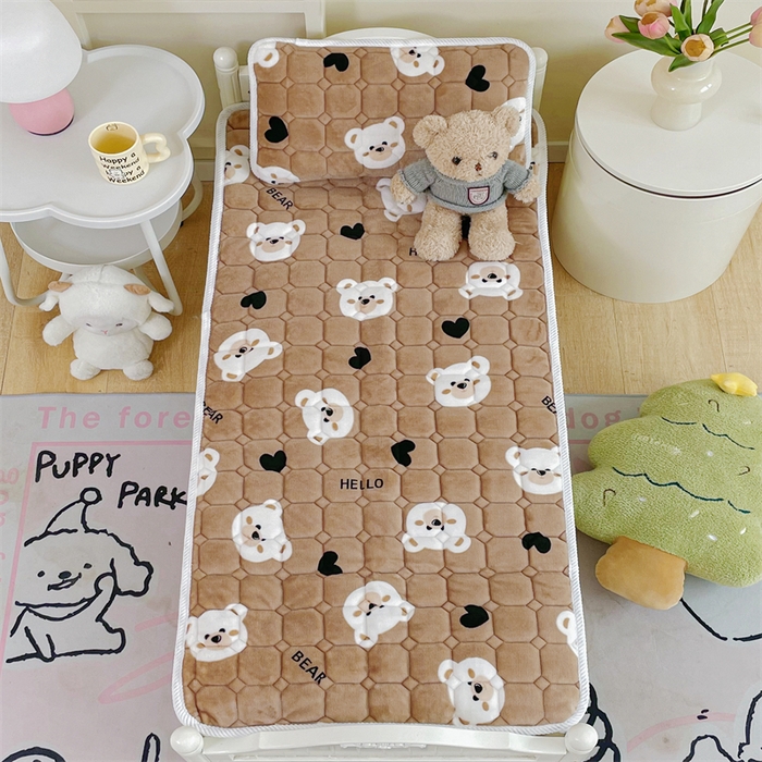 91家纺网 家纺一手货源 找家纺 禧缘家纺（原梦想家） 2025新款儿童牛奶绒夹棉床垫（可定制） 可可熊