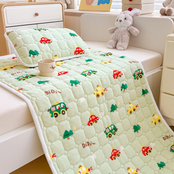 91家纺网 家纺一手货源 找家纺 禧缘家纺（原梦想家） 2025新款儿童牛奶绒夹棉床垫（可定制） 巴士宝贝