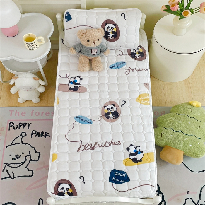 91家纺网 家纺一手货源 找家纺 禧缘家纺（原梦想家） 2025新款儿童牛奶绒夹棉床垫（可定制） 小熊猫