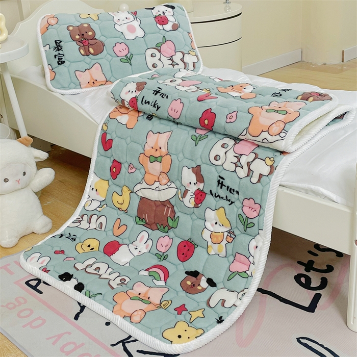 91家纺网 家纺一手货源 找家纺 禧缘家纺（原梦想家） 2025新款儿童牛奶绒夹棉床垫（可定制） 动物派对