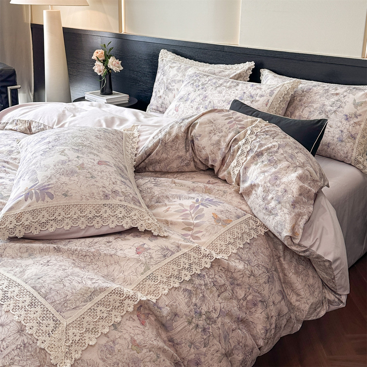 91家纺网 家纺一手货源 找家纺 蓝米卡夫 2025秋冬-A类棉麻全棉数码印花50S*50S双股磨毛公主风系列（礼盒包装）【如需买家秀联系15996631948】  清逸花蝶