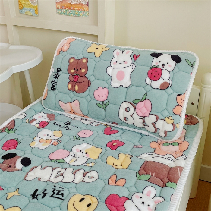 91家纺网 家纺一手货源 找家纺 禧缘家纺（原梦想家） 2025新款儿童牛奶绒夹棉床垫（可定制） 动物派对