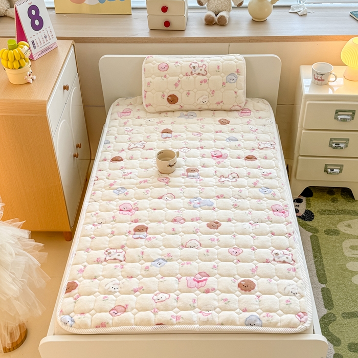 91家纺网 家纺一手货源 找家纺 （总）禧缘家纺（原梦想家） 2025新款儿童牛奶绒夹棉床垫（可定制）