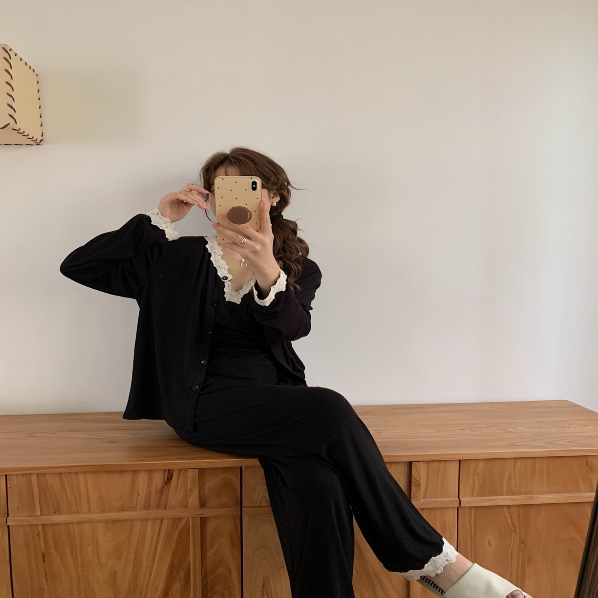 妍景家居生活馆 2025新款韩系25167-V领蕾丝三件套 黑色