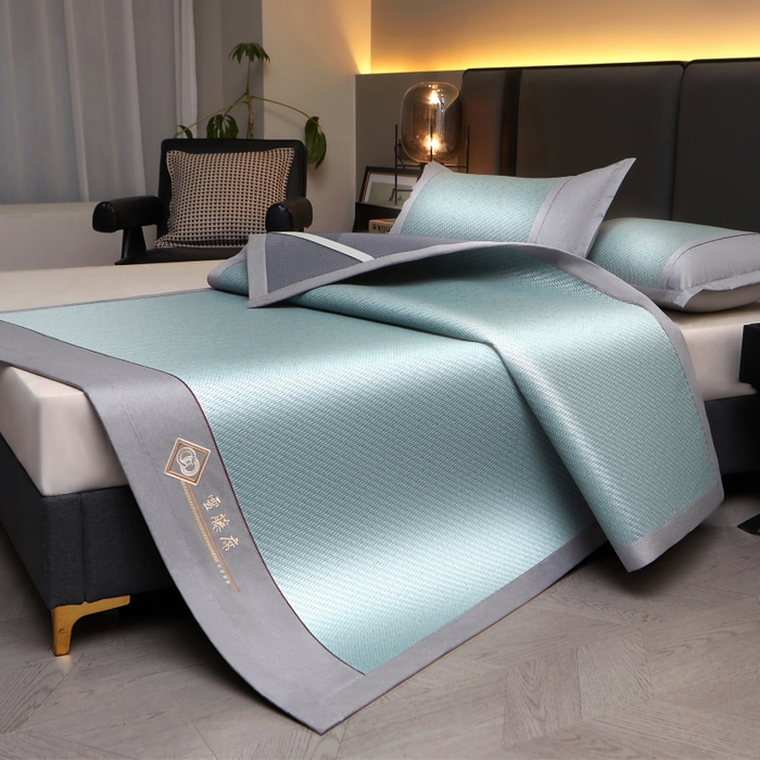 91家纺网 家纺一手货源 找家纺 梵克保罗 2025新款pe材质雪藤席凉席三件套 雪藤蓝