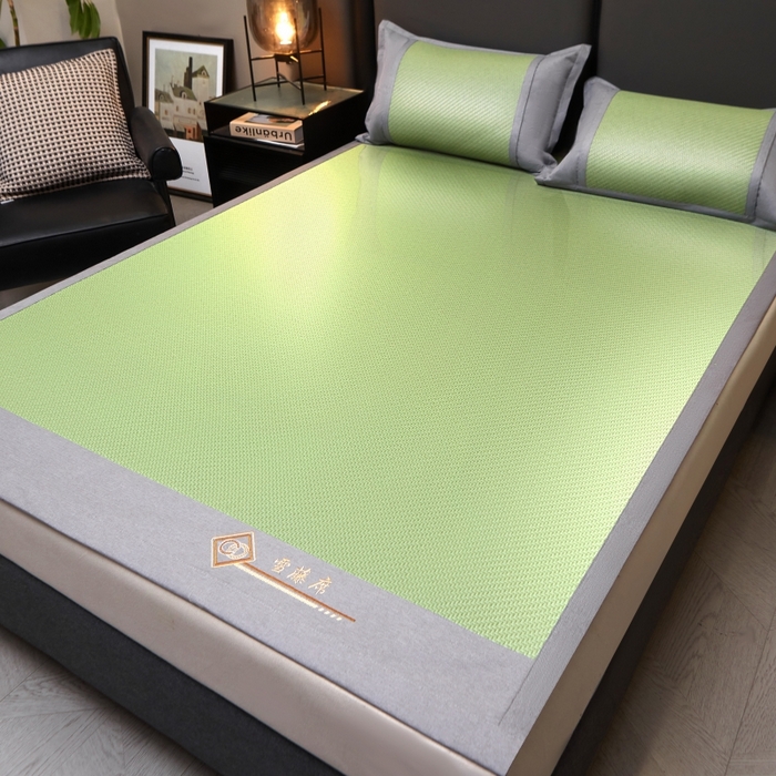 91家纺网 家纺一手货源 找家纺 梵克保罗 2025新款pe材质雪藤席凉席三件套 雪藤绿