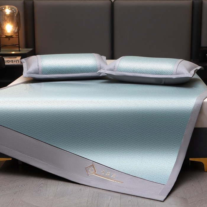 91家纺网 家纺一手货源 找家纺 梵克保罗 2025新款pe材质雪藤席凉席三件套 雪藤蓝