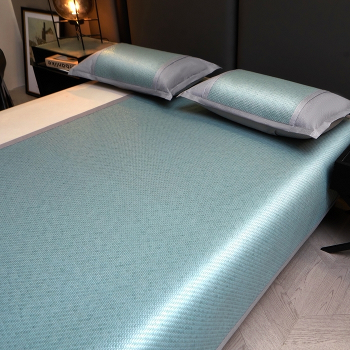 91家纺网 家纺一手货源 找家纺 梵克保罗 2025新款pe材质雪藤席凉席三件套 雪藤蓝