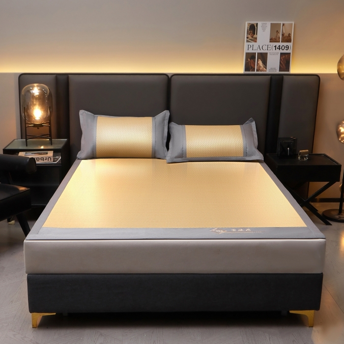 91家纺网 家纺一手货源 找家纺 （总）梵克保罗 2025新款pe材质雪藤席凉席三件套