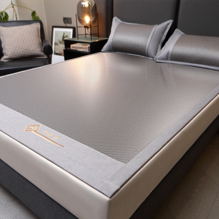 91家纺网 家纺一手货源 找家纺 梵克保罗 2025新款pe材质雪藤席凉席三件套 雪藤灰