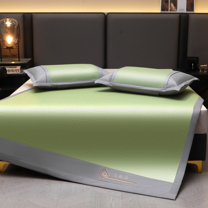 91家纺网 家纺一手货源 找家纺 梵克保罗 2025新款pe材质雪藤席凉席三件套 雪藤绿