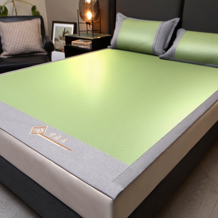 91家纺网 家纺一手货源 找家纺 梵克保罗 2025新款pe材质雪藤席凉席三件套 雪藤绿