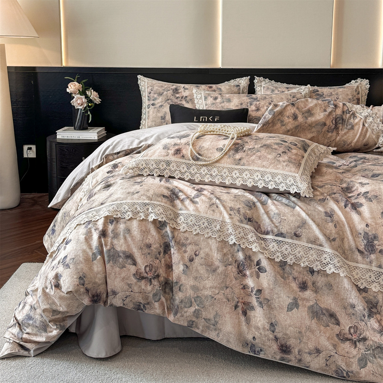 91家纺网 家纺一手货源 找家纺 蓝米卡夫 2025秋冬-A类棉麻全棉数码印花50S*50S双股磨毛公主风系列（礼盒包装）【如需买家秀联系15996631948】  花间墨韵