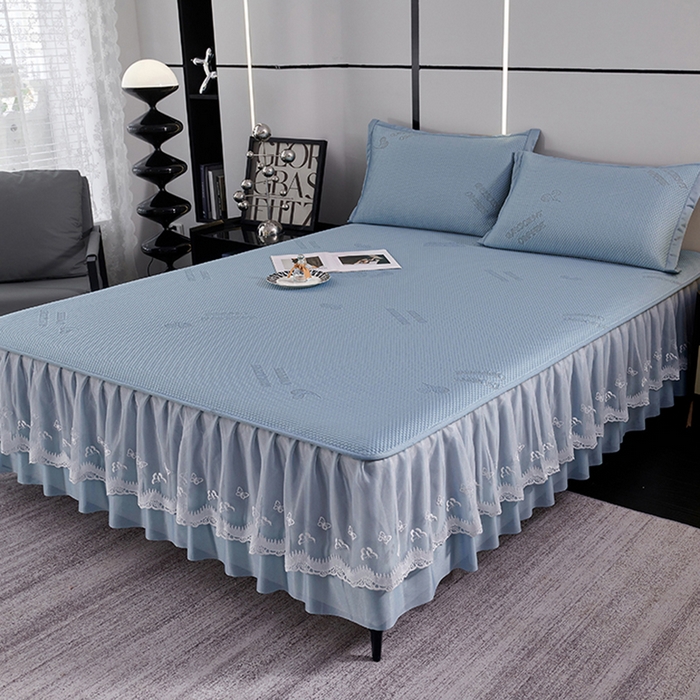 91家纺网 家纺一手货源 找家纺 梵克保罗 2025新款7A抗菌母婴级纯乙纶PE刺绣凉感丝豆豆席 床裙款 床裙款 字母爱心-蓝