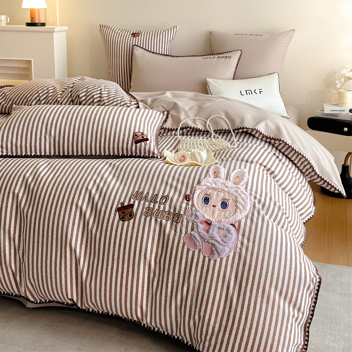 91家纺网 家纺一手货源 找家纺 蓝米卡夫 2025秋冬-A类全棉生态磨毛卡通绣花贝壳边系列（礼盒包装）【如需买家秀联系15996631948】 3号领航咖-奶茶