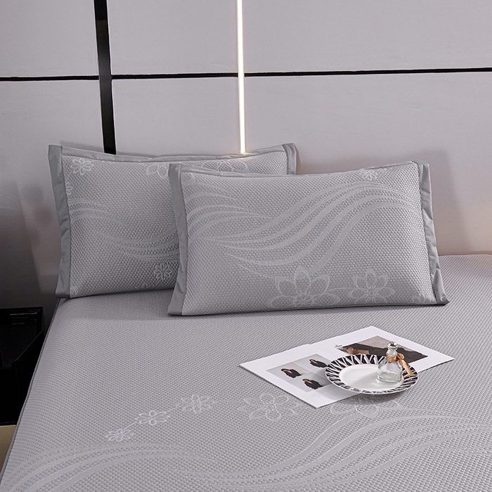 91家纺网 家纺一手货源 找家纺 梵克保罗 2025新款7A抗菌母婴级纯乙纶PE刺绣凉感丝豆豆席 床裙款 床裙款 浪花-灰