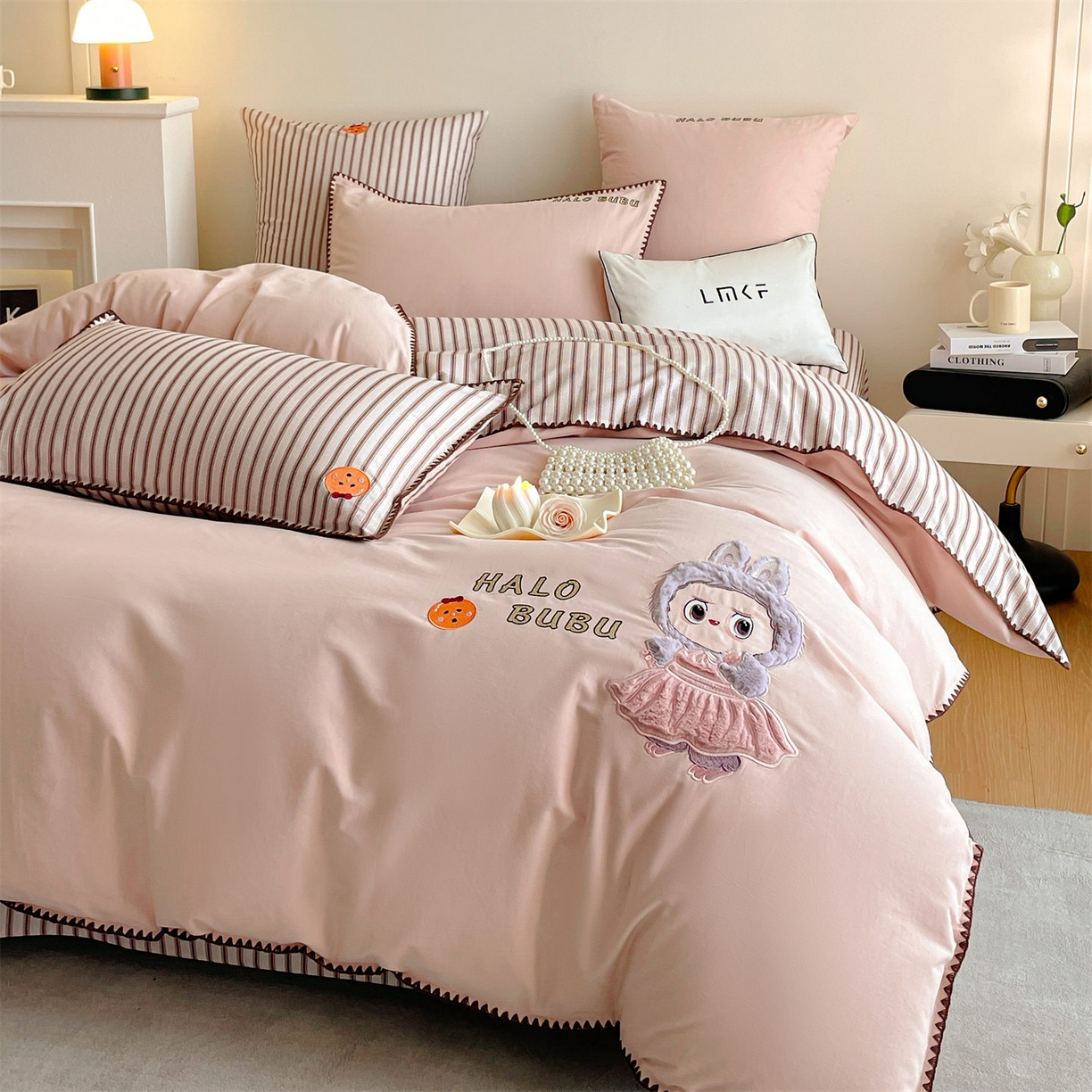 91家纺网 家纺一手货源 找家纺 蓝米卡夫 2025秋冬-A类全棉生态磨毛卡通绣花贝壳边系列（礼盒包装）【如需买家秀联系15996631948】 1号蜜茶色-卡米肌理