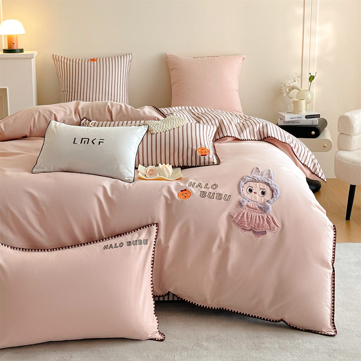 91家纺网 家纺一手货源 找家纺 蓝米卡夫 2025秋冬-A类全棉生态磨毛卡通绣花贝壳边系列（礼盒包装）【如需买家秀联系15996631948】 1号蜜茶色-卡米肌理