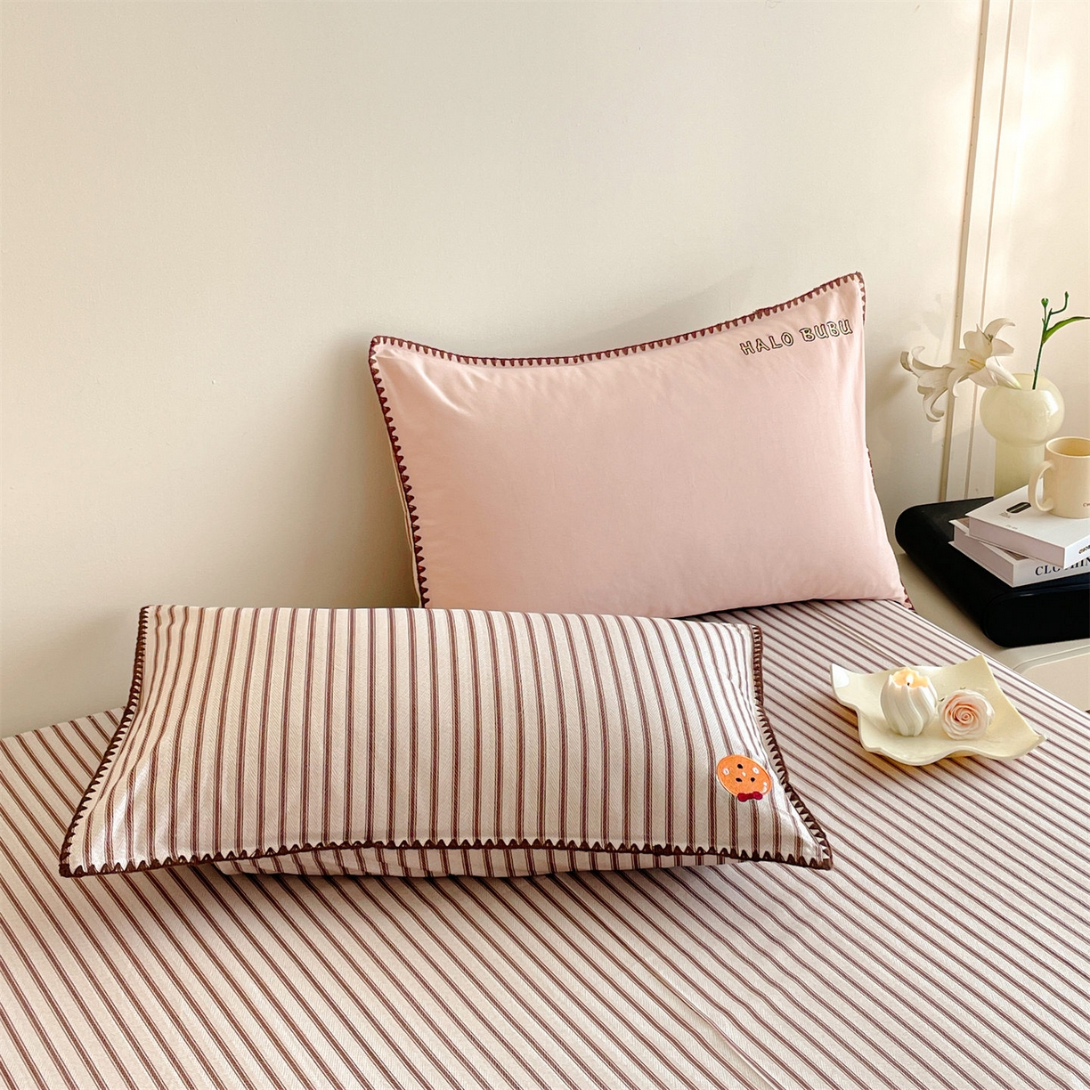 91家纺网 家纺一手货源 找家纺 蓝米卡夫 2025秋冬-A类全棉生态磨毛卡通绣花贝壳边系列（礼盒包装）【如需买家秀联系15996631948】 1号蜜茶色-卡米肌理