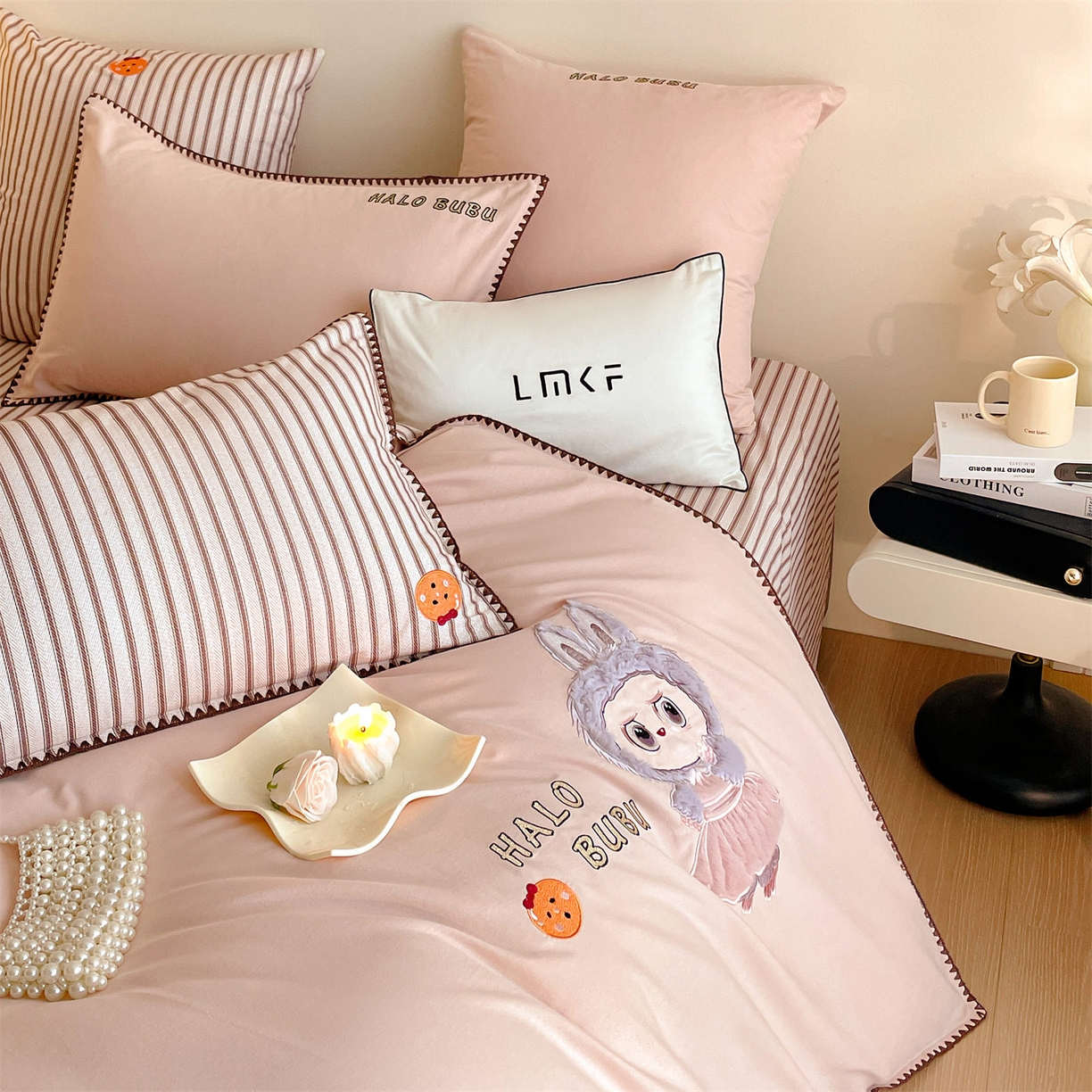 91家纺网 家纺一手货源 找家纺 蓝米卡夫 2025秋冬-A类全棉生态磨毛卡通绣花贝壳边系列（礼盒包装）【如需买家秀联系15996631948】 1号蜜茶色-卡米肌理