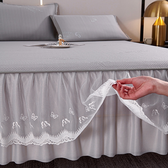 91家纺网 家纺一手货源 找家纺 梵克保罗 2025新款7A抗菌母婴级纯乙纶PE刺绣凉感丝豆豆席 床裙款 床裙款 字母爱心-灰