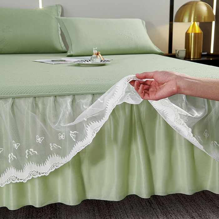 91家纺网 家纺一手货源 找家纺 梵克保罗 2025新款7A抗菌母婴级纯乙纶PE刺绣凉感丝豆豆席 床裙款 床裙款 字母爱心-水绿