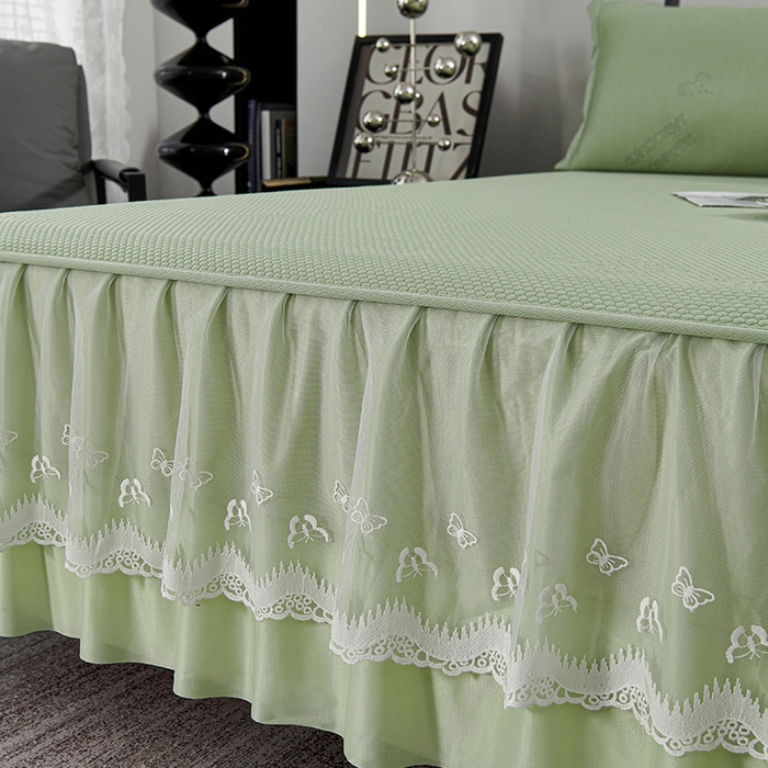 91家纺网 家纺一手货源 找家纺 梵克保罗 2025新款7A抗菌母婴级纯乙纶PE刺绣凉感丝豆豆席 床裙款 床裙款 字母爱心-水绿