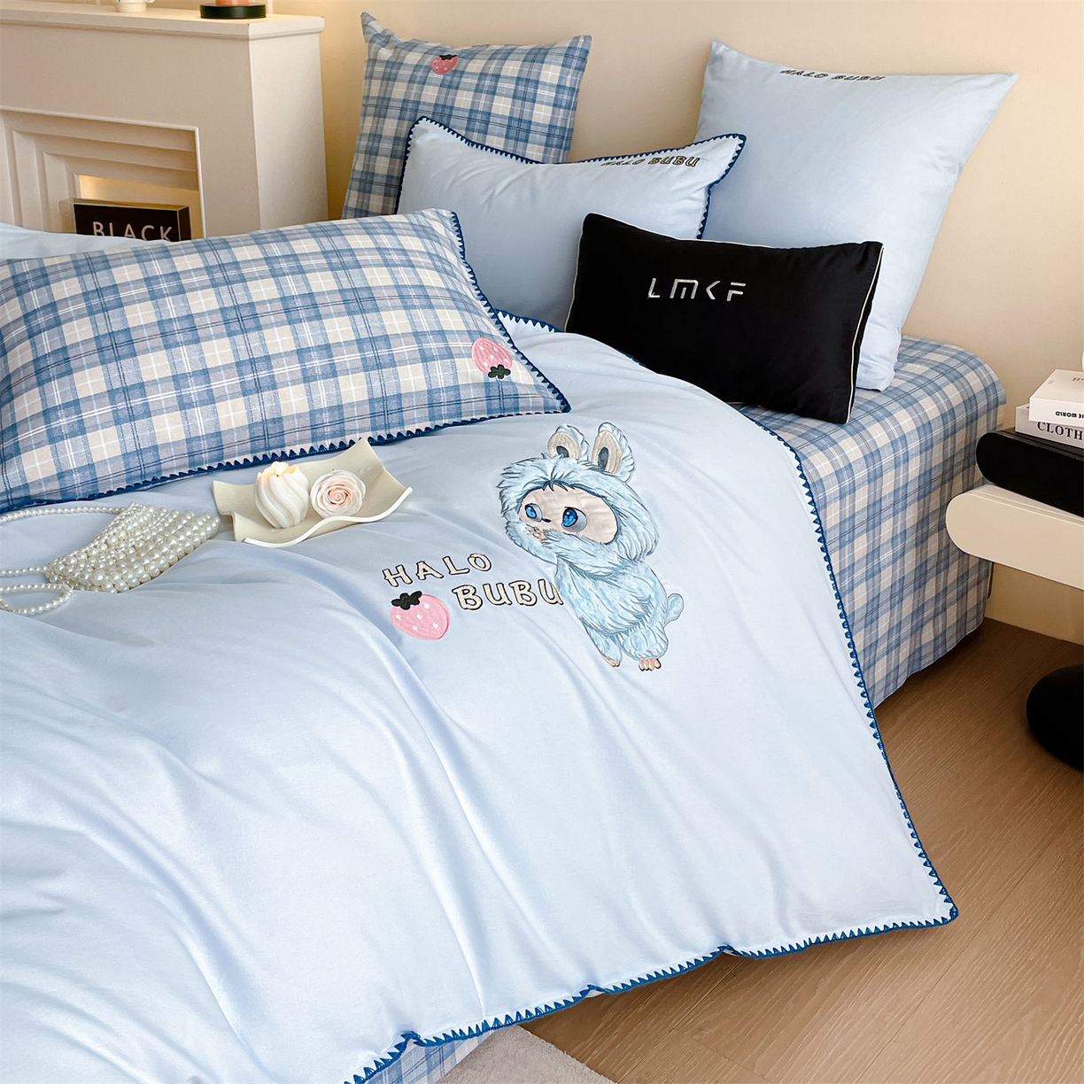 91家纺网 家纺一手货源 找家纺 蓝米卡夫 2025秋冬-A类全棉生态磨毛卡通绣花贝壳边系列（礼盒包装）【如需买家秀联系15996631948】 2号三亚蓝-童趣蓝格