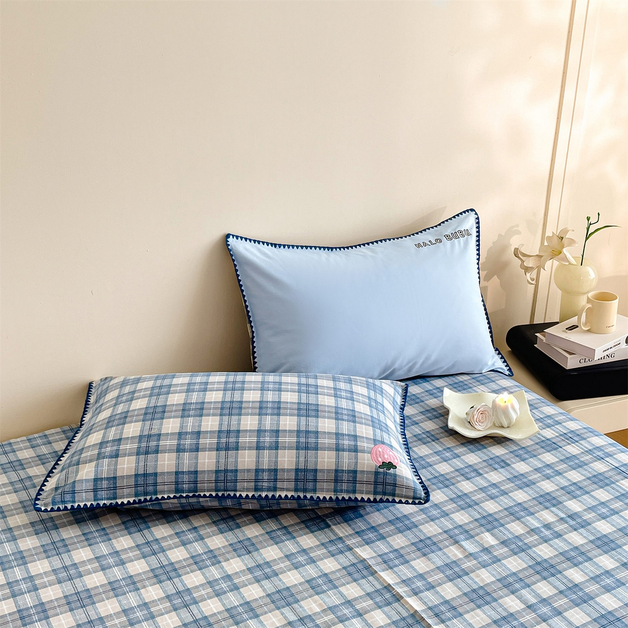 91家纺网 家纺一手货源 找家纺 蓝米卡夫 2025秋冬-A类全棉生态磨毛卡通绣花贝壳边系列（礼盒包装）【如需买家秀联系15996631948】 2号三亚蓝-童趣蓝格