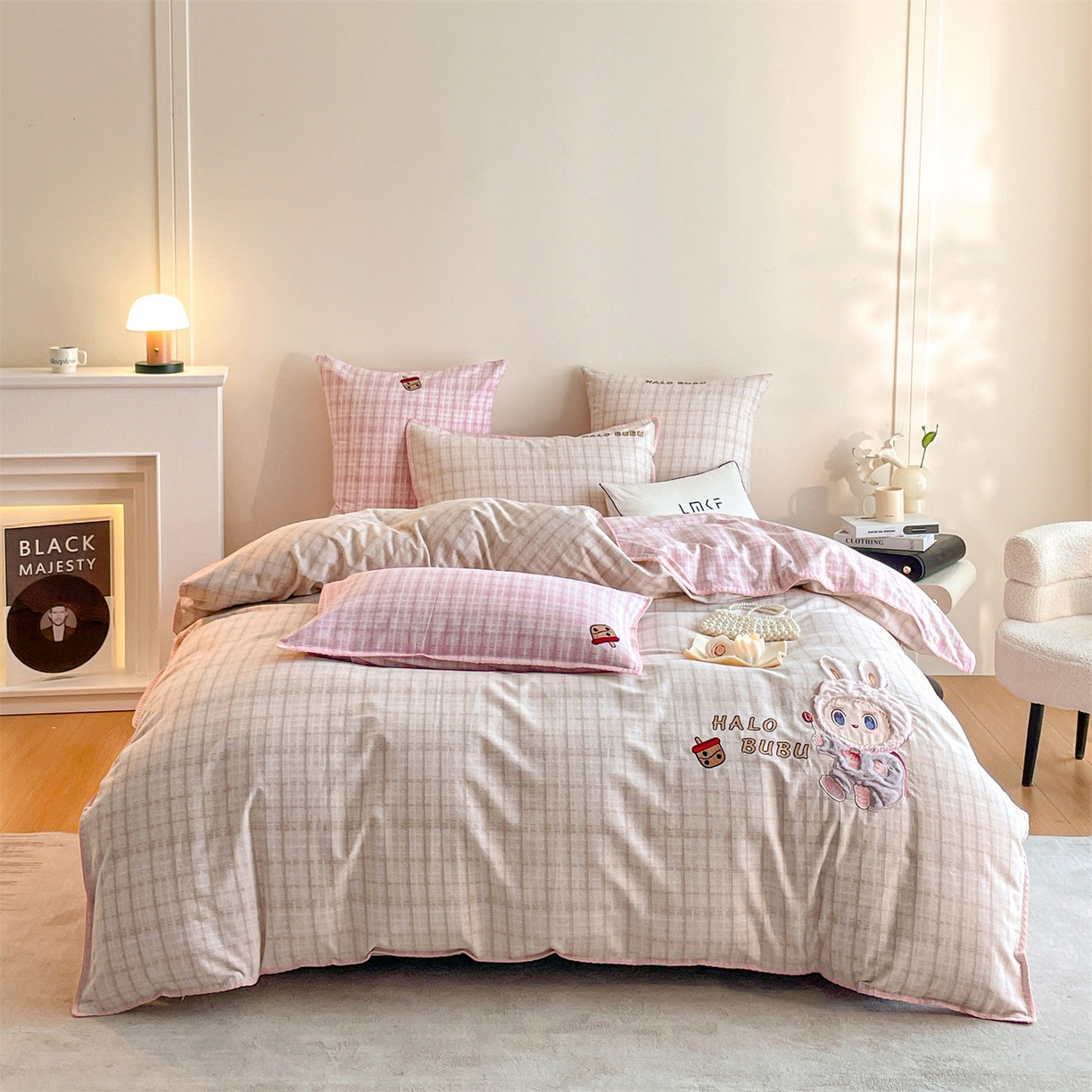 91家纺网 家纺一手货源 找家纺 蓝米卡夫 2025秋冬-A类全棉生态磨毛卡通绣花贝壳边系列（礼盒包装）【如需买家秀联系15996631948】 3号香奶茶-香奶粉