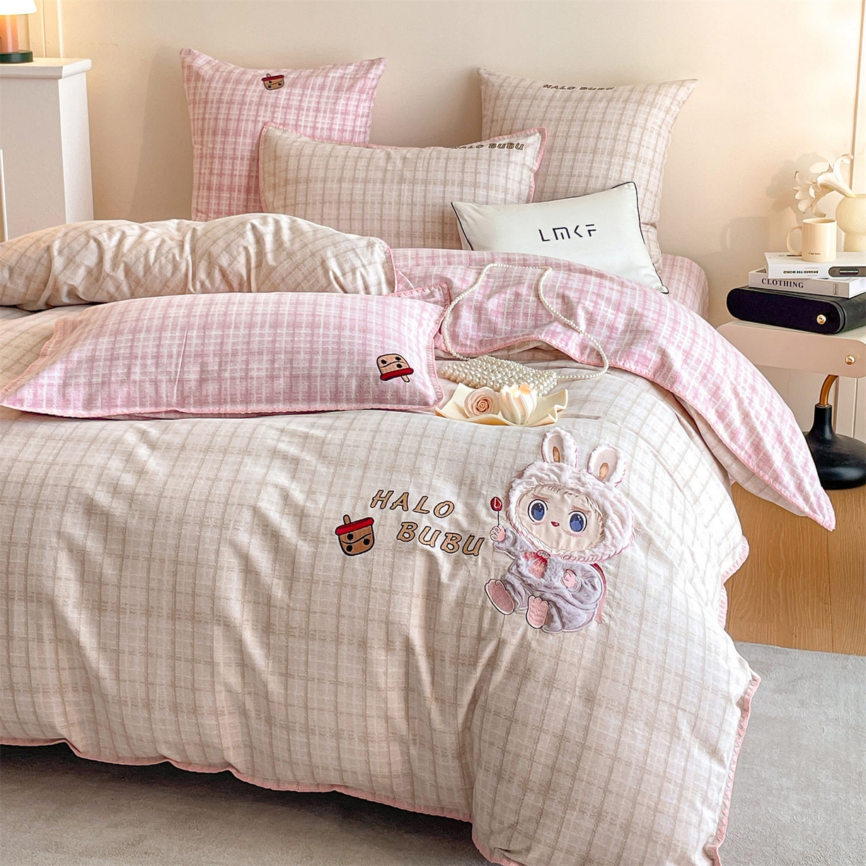 91家纺网 家纺一手货源 找家纺 蓝米卡夫 2025秋冬-A类全棉生态磨毛卡通绣花贝壳边系列（礼盒包装）【如需买家秀联系15996631948】 3号香奶茶-香奶粉