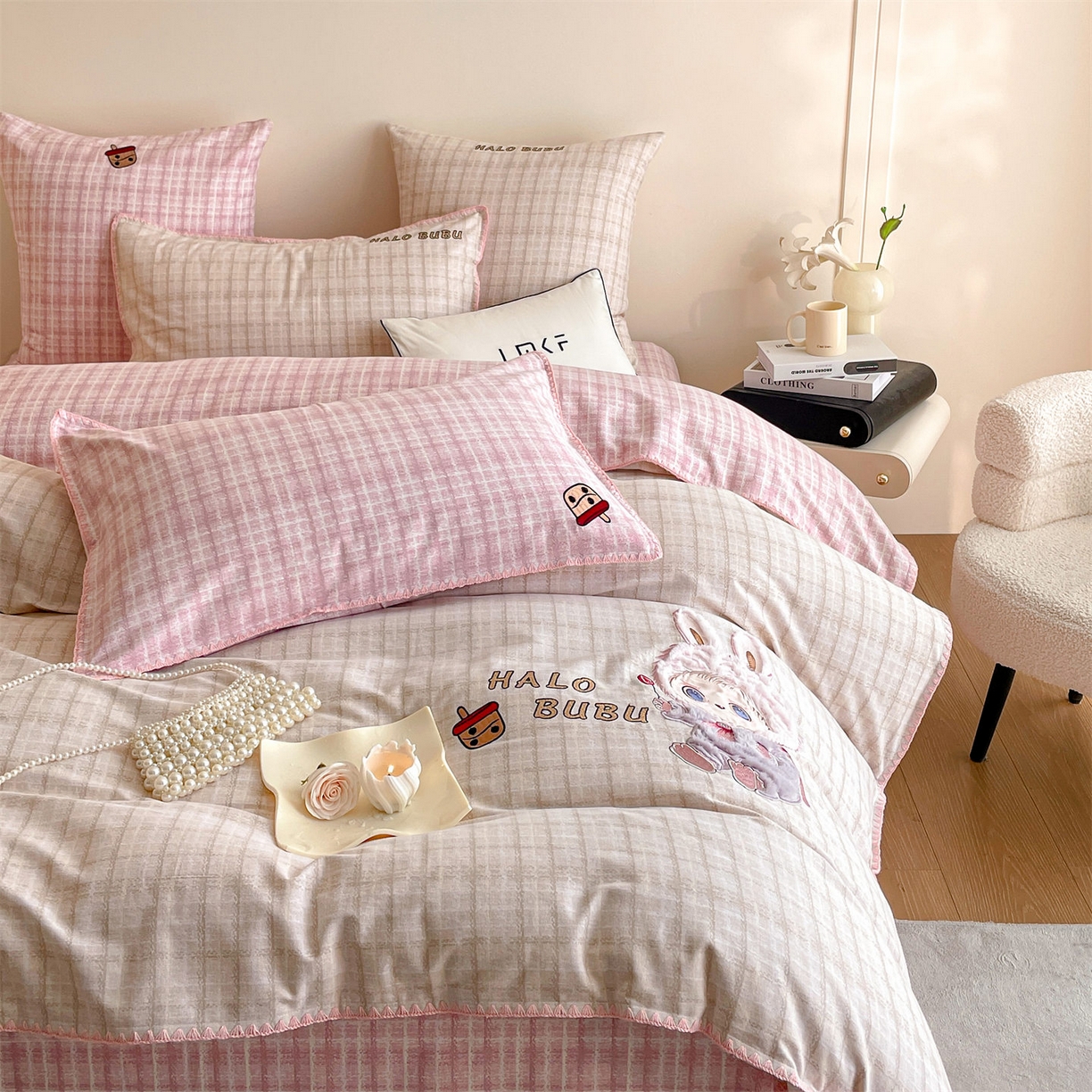 91家纺网 家纺一手货源 找家纺 蓝米卡夫 2025秋冬-A类全棉生态磨毛卡通绣花贝壳边系列（礼盒包装）【如需买家秀联系15996631948】 3号香奶茶-香奶粉