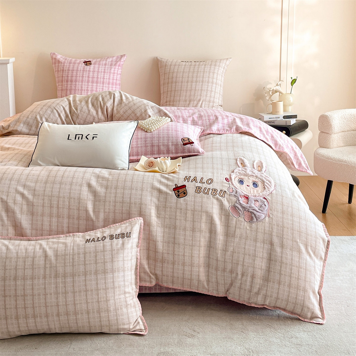 91家纺网 家纺一手货源 找家纺 蓝米卡夫 2025秋冬-A类全棉生态磨毛卡通绣花贝壳边系列（礼盒包装）【如需买家秀联系15996631948】 3号香奶茶-香奶粉