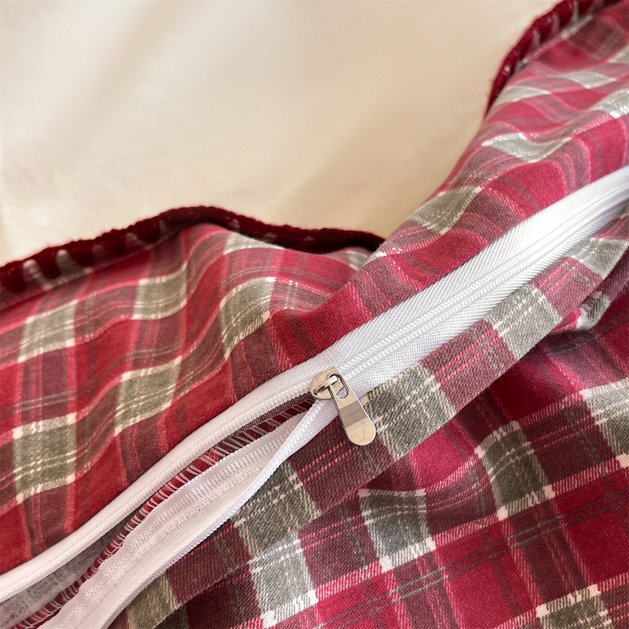 91家纺网 家纺一手货源 找家纺 蓝米卡夫 2025秋冬-A类全棉生态磨毛卡通绣花贝壳边系列（礼盒包装）【如需买家秀联系15996631948】 3号芝士白-奥汀蜜格