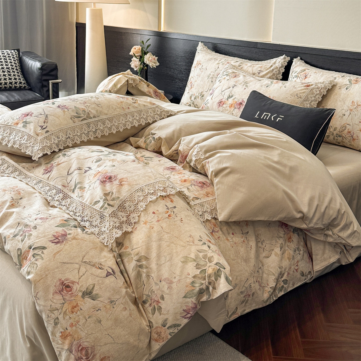 91家纺网 家纺一手货源 找家纺 蓝米卡夫 2025秋冬-A类棉麻全棉数码印花50S*50S双股磨毛公主风系列（礼盒包装）【如需买家秀联系15996631948】  雀语花枝