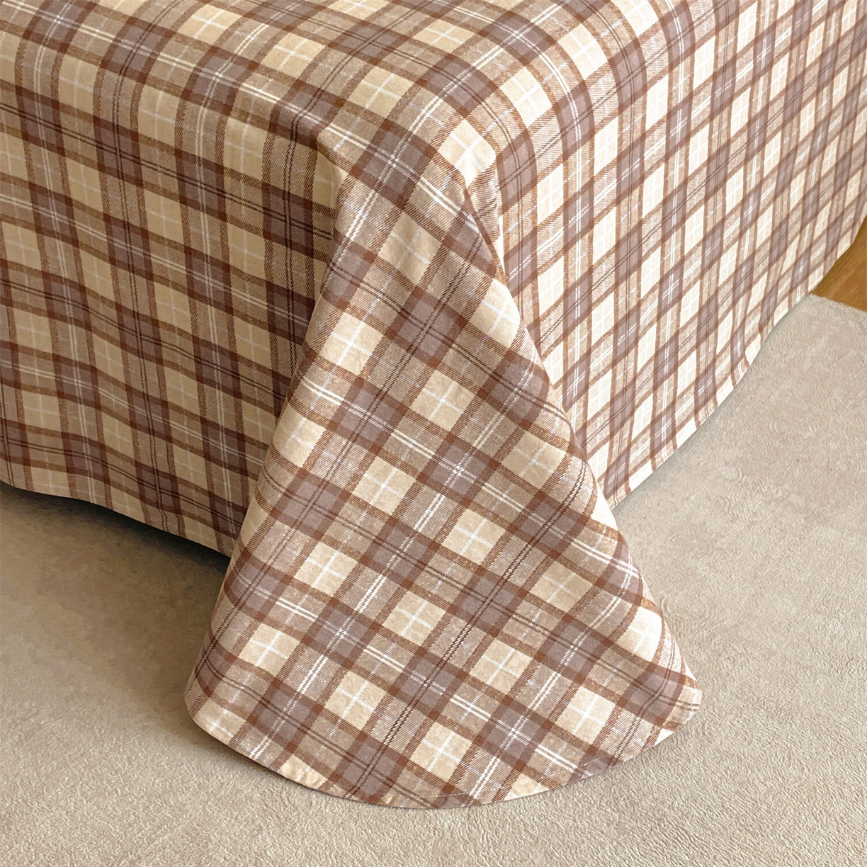 91家纺网 家纺一手货源 找家纺 蓝米卡夫 2025秋冬-A类全棉生态磨毛卡通绣花贝壳边系列（礼盒包装）【如需买家秀联系15996631948】 2号芝士白-童趣咖格