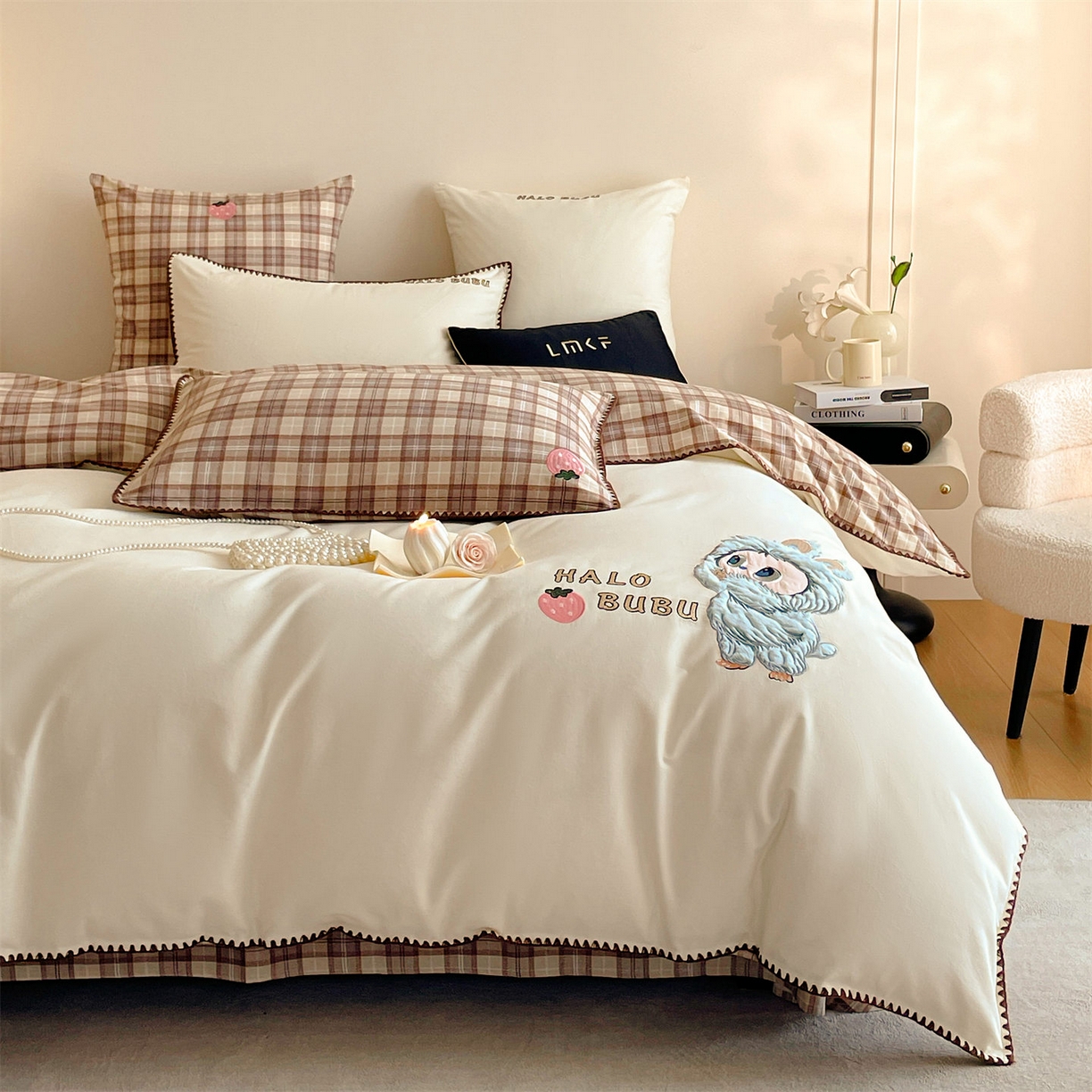 91家纺网 家纺一手货源 找家纺 蓝米卡夫 2025秋冬-A类全棉生态磨毛卡通绣花贝壳边系列（礼盒包装）【如需买家秀联系15996631948】 2号芝士白-童趣咖格