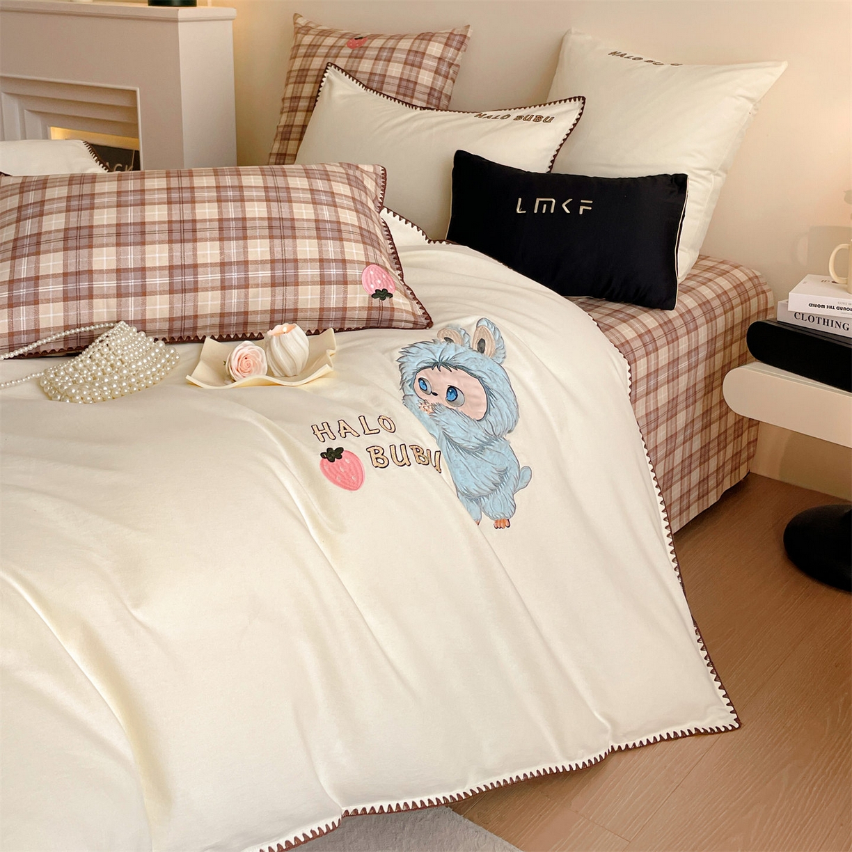 91家纺网 家纺一手货源 找家纺 蓝米卡夫 2025秋冬-A类全棉生态磨毛卡通绣花贝壳边系列（礼盒包装）【如需买家秀联系15996631948】 2号芝士白-童趣咖格